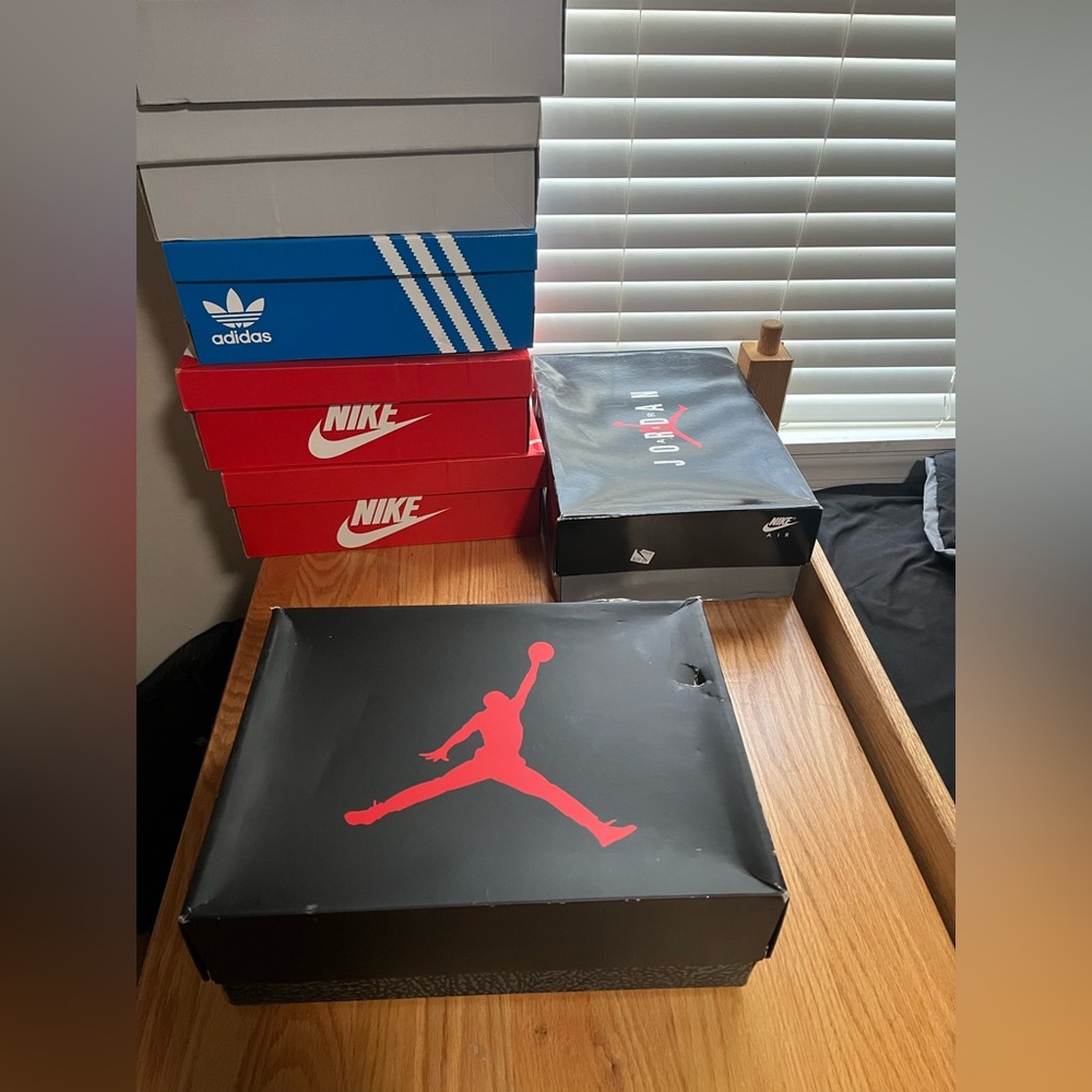 - Air Jordan 3 Retro